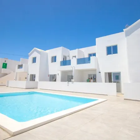 1 Rociega 35 Puerto Del Carmen Apartment *